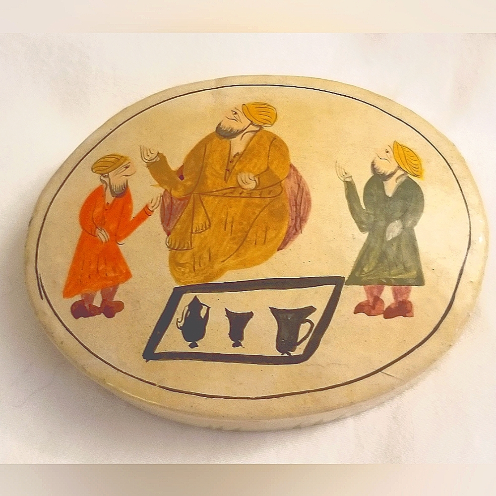 Vintage Handcrafted Oval Trinket Box - Hand Painted Traditional Srinagar Design